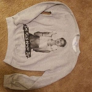 Miley Cyrus crew neck sweater